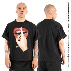 Lips Boxy Roll Up Tshirt